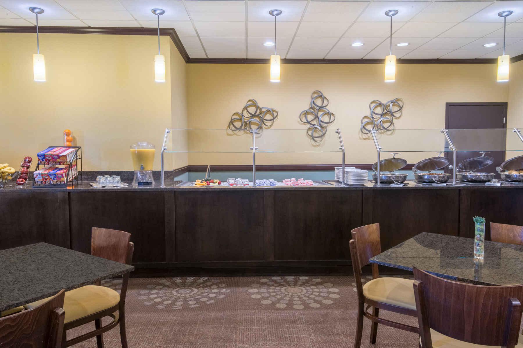 Wyndham Garden Oklahoma City Resort & Conference Hotel Near Airport, Fairgrounds Paycom & I40 Exterior foto