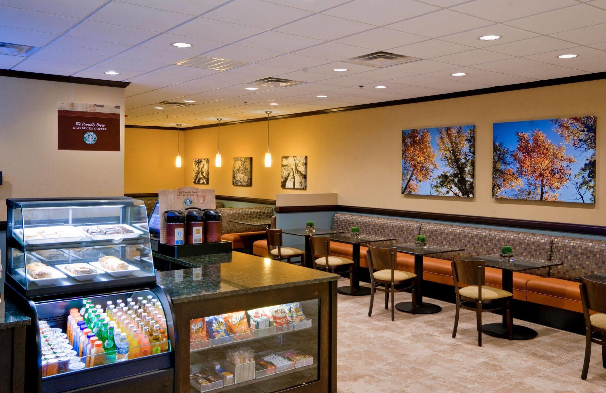 Wyndham Garden Oklahoma City Resort & Conference Hotel Near Airport, Fairgrounds Paycom & I40 Restaurant foto